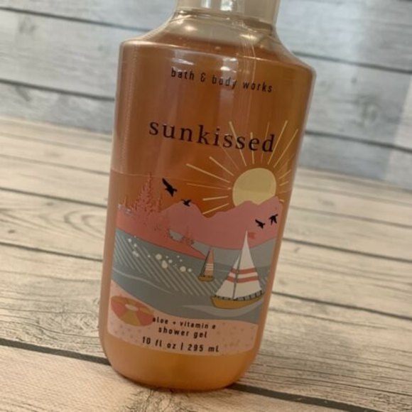 New Sunkissed Shower Gel, 10 Oz! Bath & Body Works Vitamin E And Aloe Body wash - Picture 5 of 10